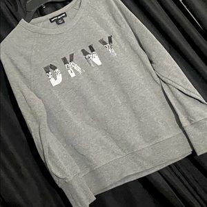 Women’s sweatshirt